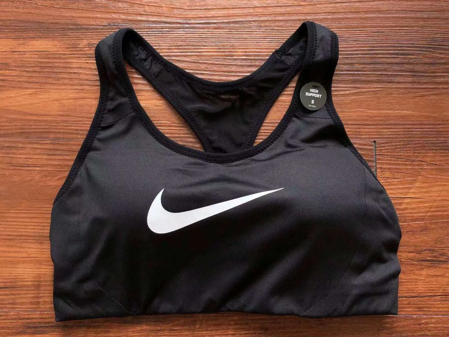 Top Nike – White & Black