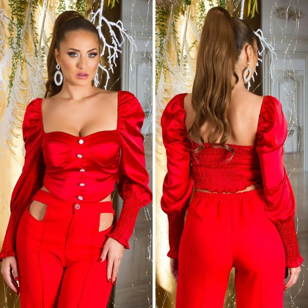 Top satinado rojo con brillantes 