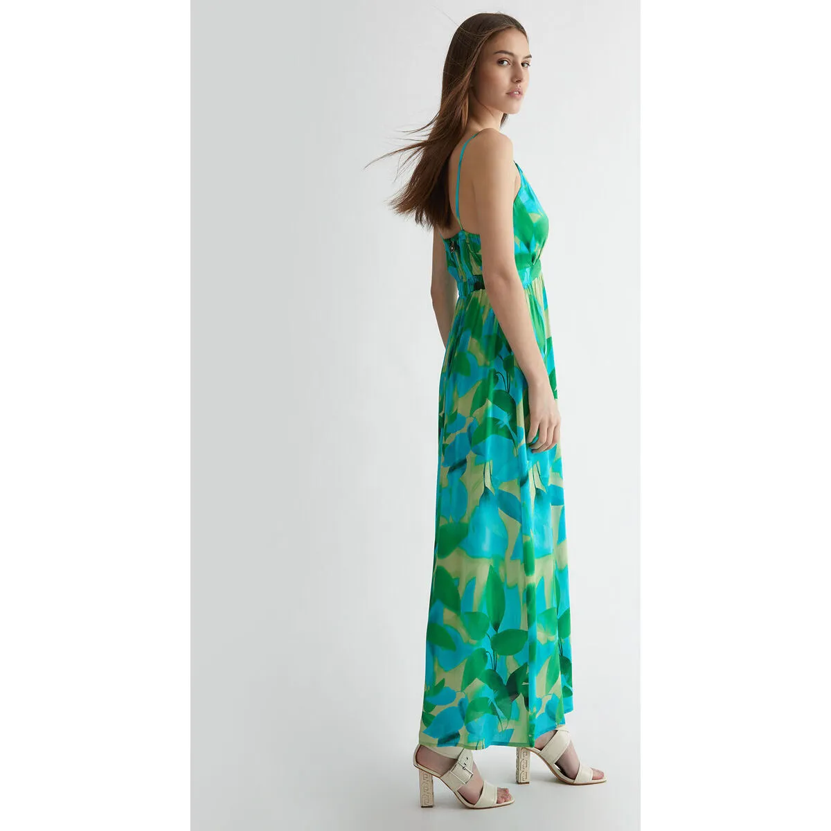Vestido con estampado de follaje