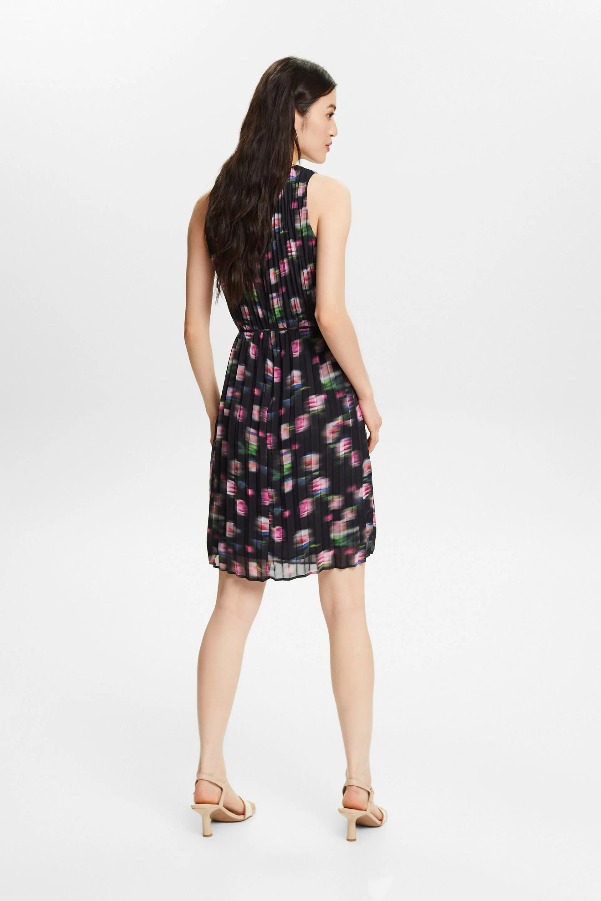Vestido de gasa plisada con estampado