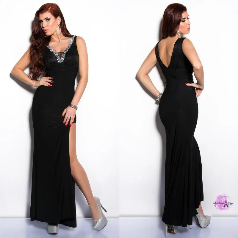 Vestido de noche con encaje y brillantes