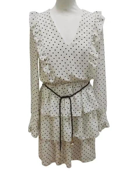 vestido en pico de  lunares con volantes