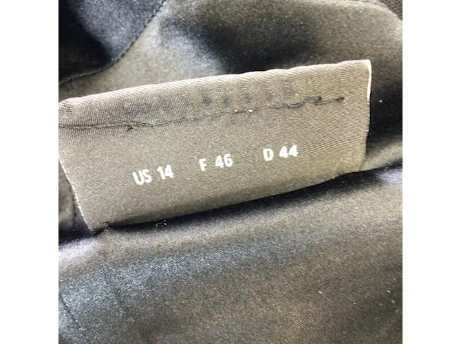 Vestido midi de crepé de lana con cuello en V, sin mangas y forro de seda negro Akris 