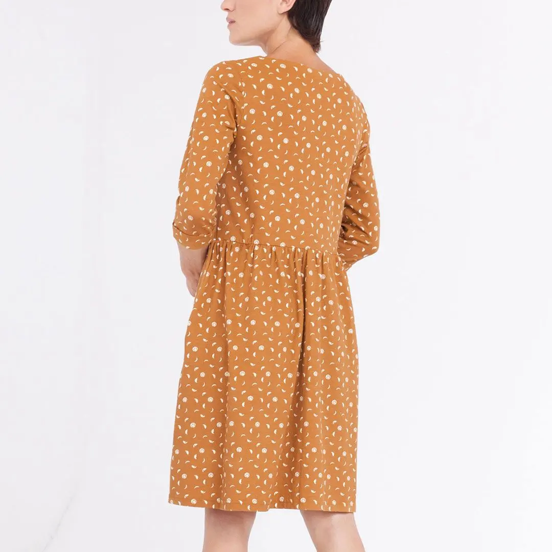 Vestido oversize con bolsillos color mostaza
