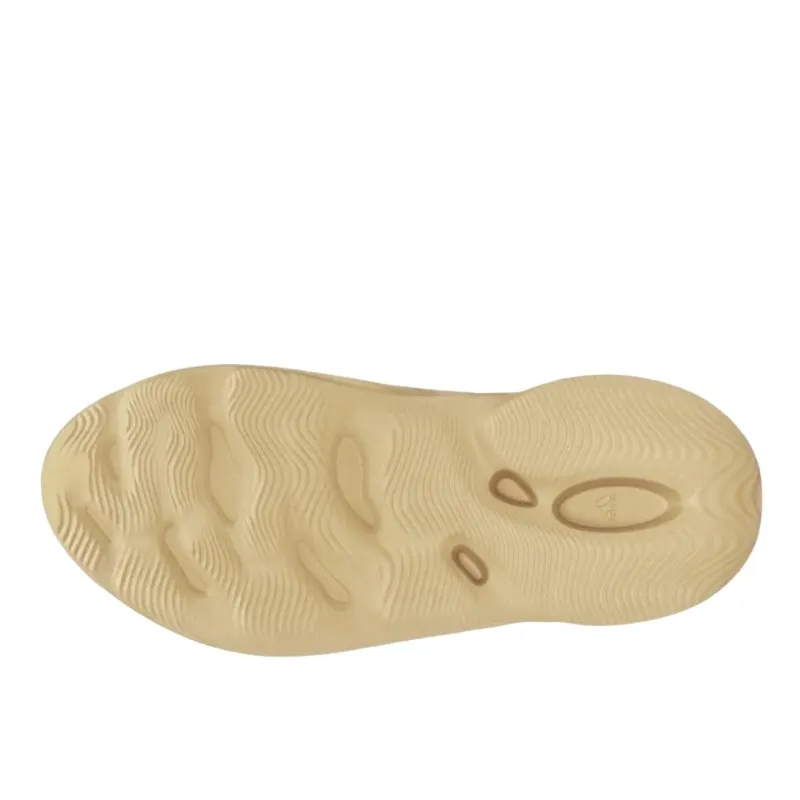 Yeezy Foam RNNR Desert Sand