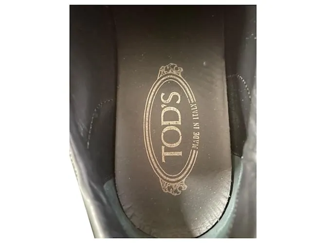 Zapatillas bajas con detalle Gommino de Tod's en ante gris Castaño 