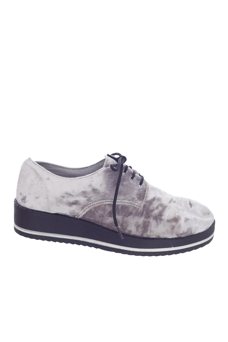 ZAPATOS COLOR GRIS  MP MARKETING PERSONAL