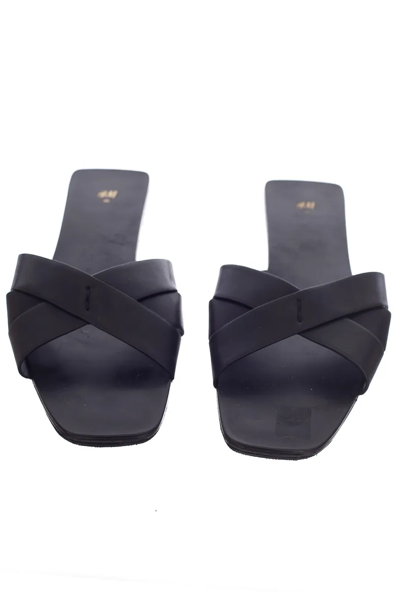 ZAPATOS COLOR NEGRO  H&AMP;M
